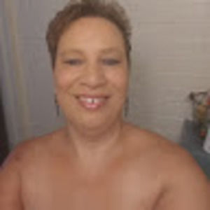 Meet your Posher, Laurie